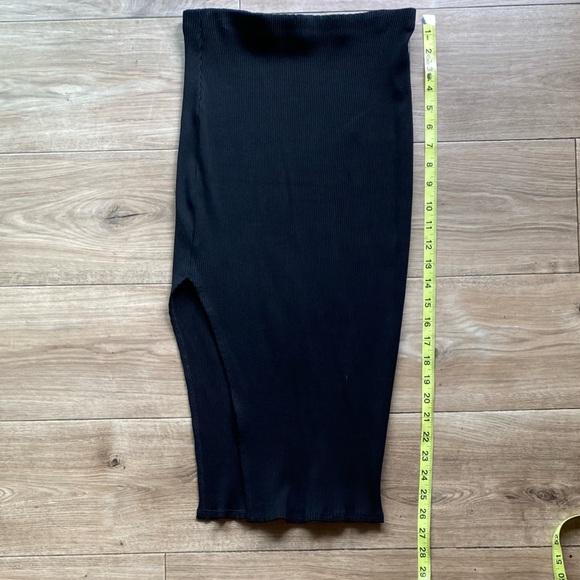 Lulu's Black Ribbed Bodycon Midi Skirt - Picture 3 of 8
